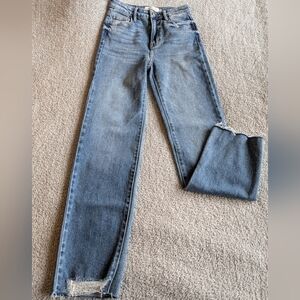 Hidden Straight-Leg Frayed Hem Jeans NWOT